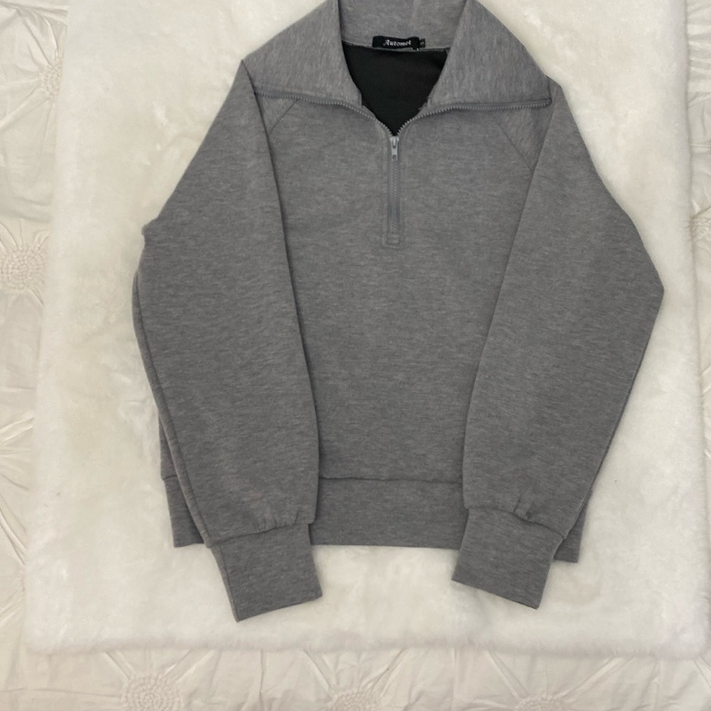 Women’s Gray Half-Zip Sweatshirt. Size S